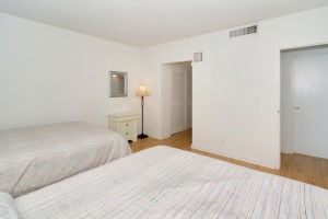 1480692042-1.jpg